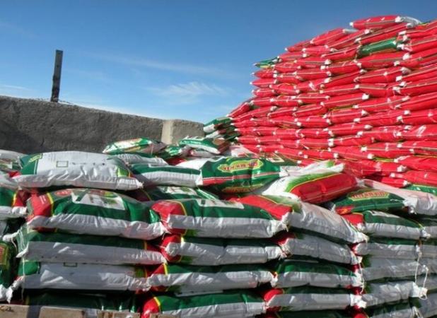 کشف بیش از ۲ تن کود شیمیایی قاچاق در کهگیلویه