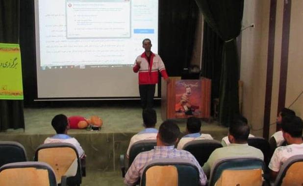 دوره آموزشی مقدماتی امداد و نجات در بشاگرد برگزار شد