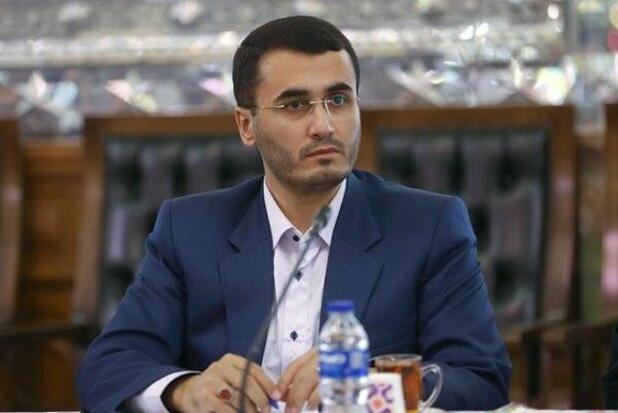 متفکرآزاد: باید تمام سخنان، حول محور وحدت و انسجام ملی شکل بگیرد