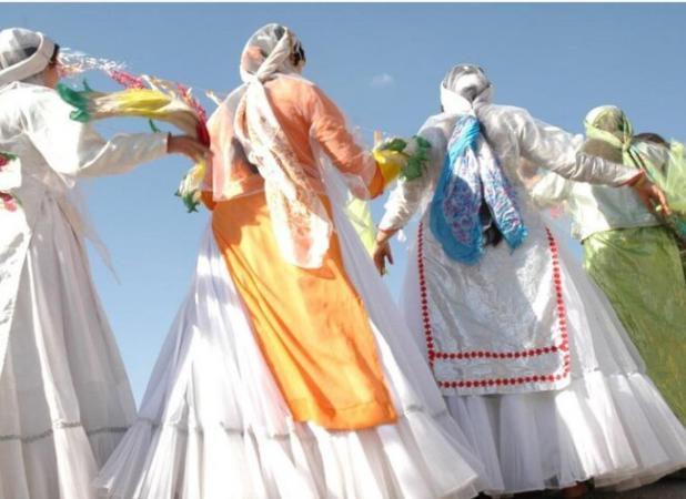 دامن پرچین، چوقای مردانه و حجابی که زاگرس به آن می‌بالد