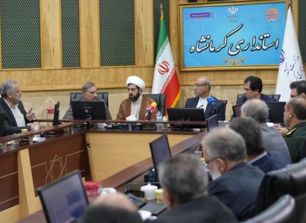 نشست پیگیری مصوبات سفر استاندار کرمانشاه به گیلانغرب برگزار شد