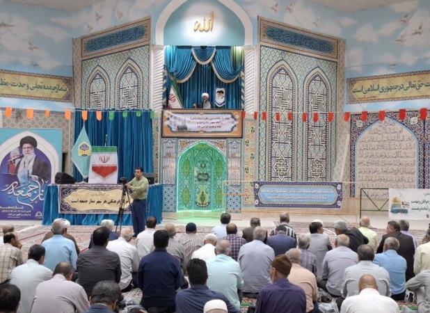 مسئولان با رمز غلبه بر دشمن مشکلات اقتصادی را حل کنند
