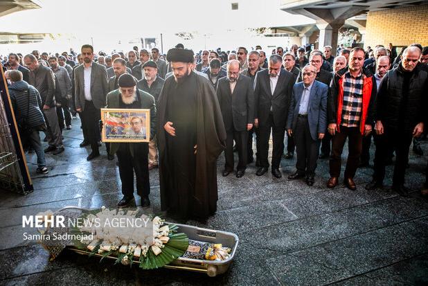 بدرقه آرام کامران فانی به آرامگاه ابدی‌اش