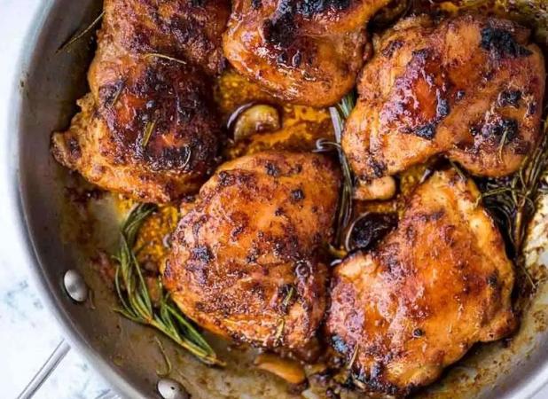 دستور تهیه مرغ تنوری لذیذ با سیر و کره