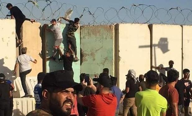 تظاهرات‌کنندگان عراقی وارد «منطقه سبز» بغداد شدند+ویدئو
