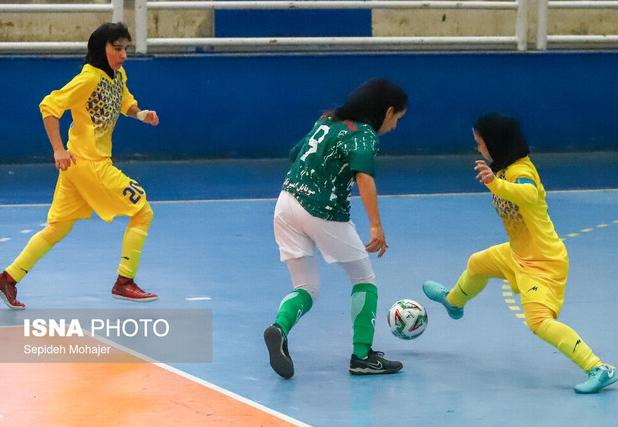 از برتری بانوان فوتسالیست تا میزبانی شمس‌آذر از تراکتور