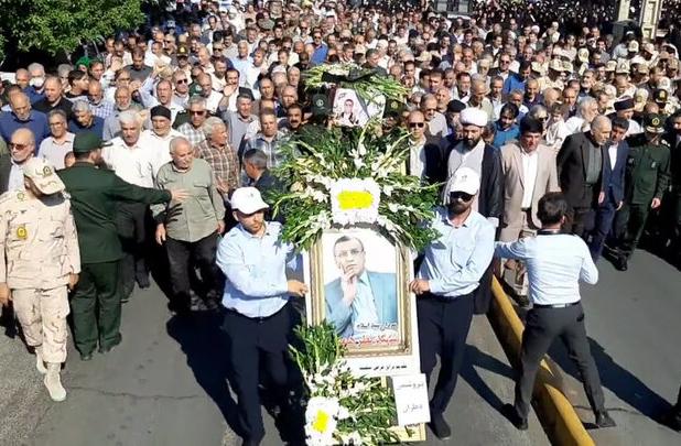 مراسم تشییع پیکر سردار شهید حاج نظر همتی در دهلران
