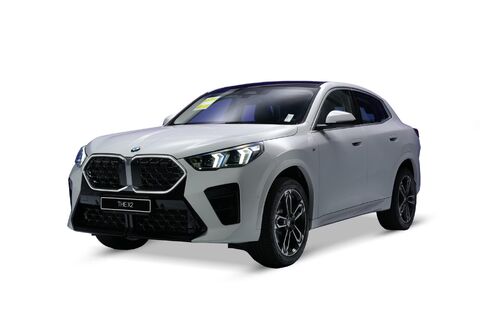 مقایسه دو مدل ب‌ام‌و «X۲ ۲۵i» و «X۲ ۱۸i» تویین‌پاور توربو با حجم موتور ۲ لیتری و ۱.۵ لیتری