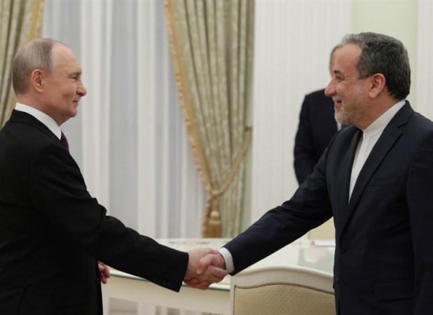 عراقچی پیام رهبر انقلاب به پوتین را ابلاغ کرد