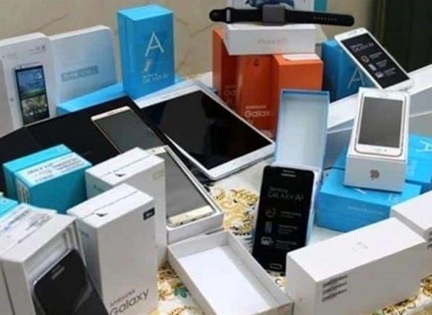 حقوق ورودی واردات گوشی تلفن همراه در سال ۱۴۰۴ ابلاغ شد +جدول