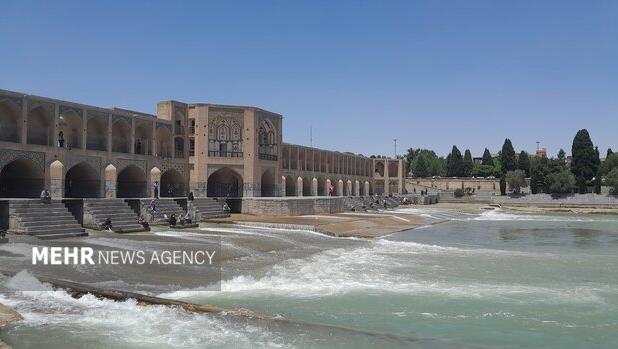هوای اصفهان در مرز آلودگی است
