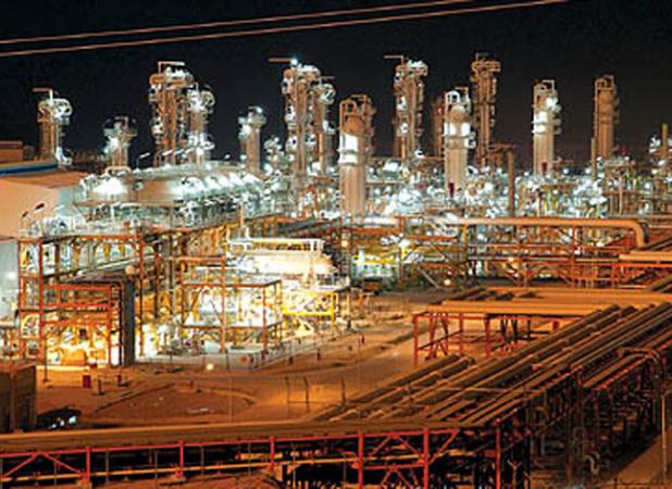 دبیر کل انجمن صنفی پتروشیمی: ۹۸ درصد از ارز پتروشیمی ها پرداخت شده است