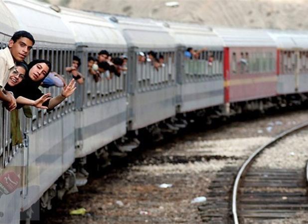 قطار مسافری سمنان - مشهد - سمنان راه‌اندازی شد