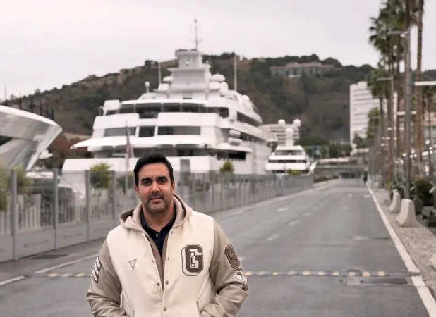 پوریا پورسرخ با استایلی متفاوت در اسپانیا