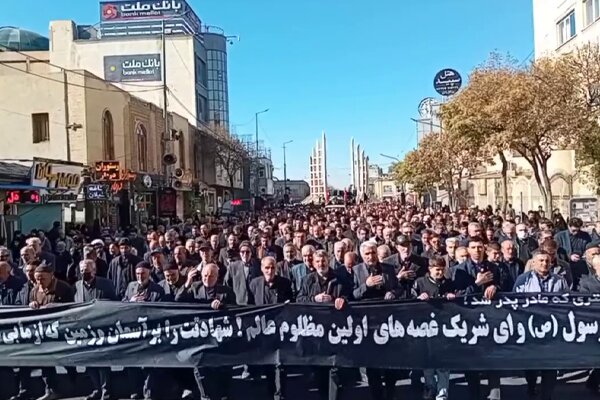 آیین تشییع ۲ شهید گمنام در شهر زنجان