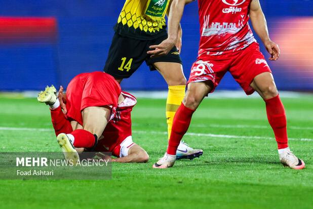 مدافع مازاد پرسپولیس در آستانه پیوستن به تراکتور تبریز