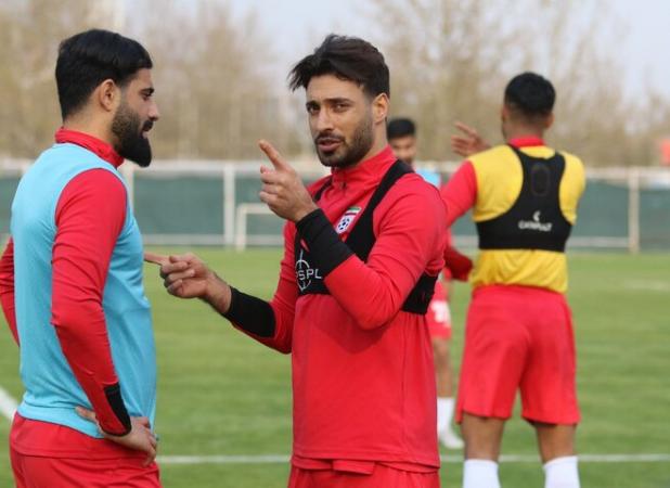 این دو بازیکن به تیم ملی لطمه می‌زنند/ دخالت بی‌مورد بخاطر منافع شخصی!