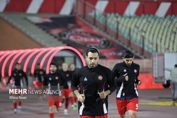 اعلام ترکیب تراکتور برای بازی با نسف قارشی