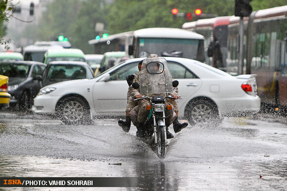 ترافیک سنگین در مشهد در پی نخستین بارش پاییزی