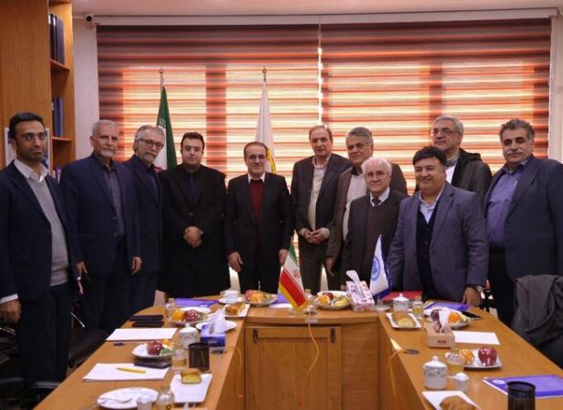 بیمه‌ها باید قیمت واقعی ویزیت پزشکان را بپردازند