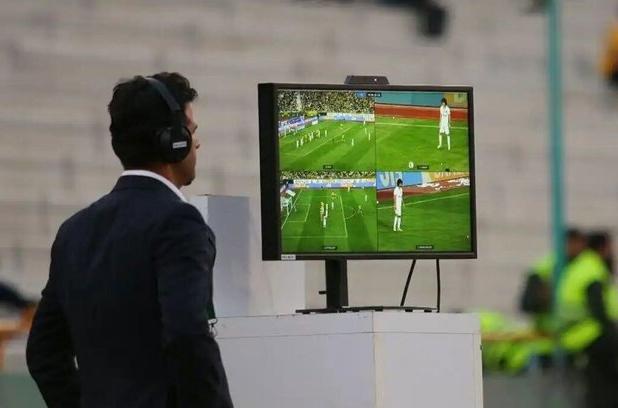 تکذیب قطعی VAR در بازی ذوب‌آهن و ملوان