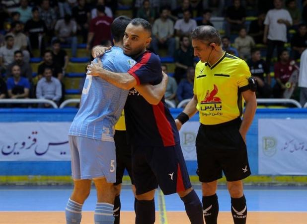 لک: حسن‌زاده غیرقانونی بازی کرد؛ بازی باید ۳ بر صفر شود