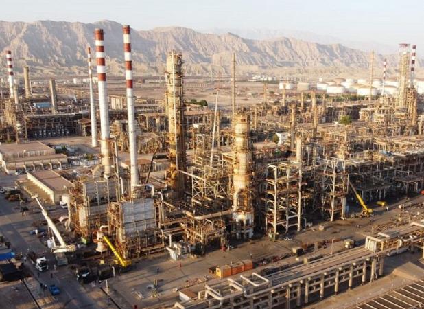 ساماندهی۱۱۰ هزار نفر از نیروهای پیمانکاری صنعت نفت