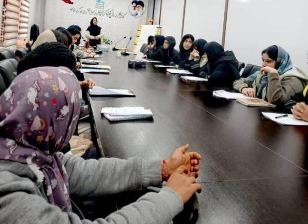 دومین نشست شعر «واژه‌های سپید» در کردستان برگزار شد