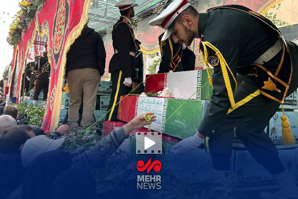 حرکت کاروان خودرویی حامل شهدای گمنام به سمت معراج شهدای تهران