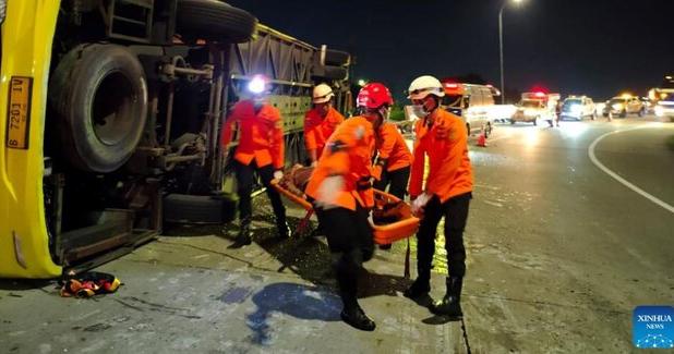 تصادف زنجیره‌ای در محور گرگان–علی‌آباد ۱۰ مصدوم برجا گذاشت