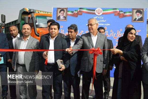 آیین رونمایی از ماشین‌آلات عمرانی و خدماتی شهرداری‌ها و دهیاری‌ها