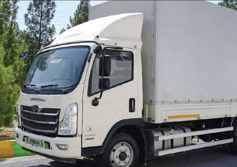 فشار گرانی ارز و بازنگری قیمتی در خودروهای کار و تجاری