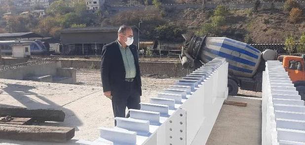 ضرورت رفع موانع در مسیر پروژه پل پلسفید/ نخستین محموله عرشه‌های فلزی به کارگاه پل پلسفید رسید