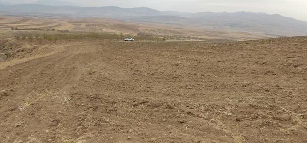 رفع تصرف ۳۹۰۰ متر مربع از اراضی ملی "کمربنه" ملایر