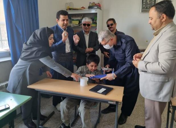 ۱۰۲ دانش آموز نابینا و کم بینا در مدارس کردستان تحصیل می کنند