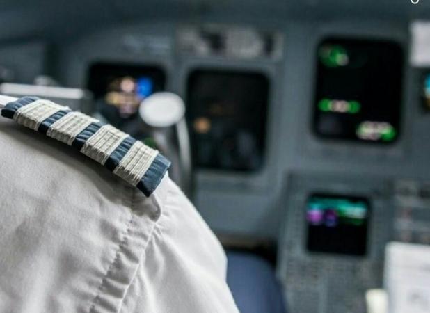 اخراج خلبان یزد ایر به دلیل سوار نکردن استاندار؟