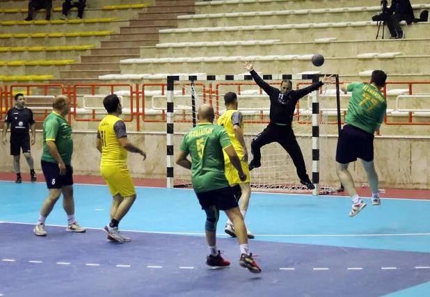 پایان مسابقات هندبال پیشکسوتان قهرمانی کشور/ کرمانشاه قهرمان شد