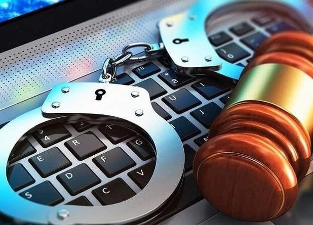 کشف باند فروش مدارک جعلی در فضای مجازی؛ دستگیری ۴ متهم