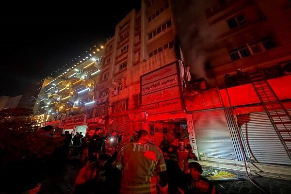 اولین تصاویر از آتش‌سوزی شدید امروز در تهران