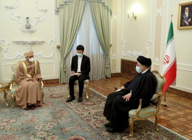 ظرفیت های اقتصادی ایران و عمان گسترش یابد