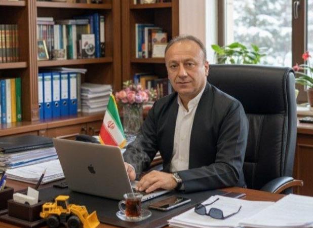 انسداد گردنه ته‌ته سروآباد به دلیل بارش برف؛ وقوع ۱۲ حادثه رانندگی