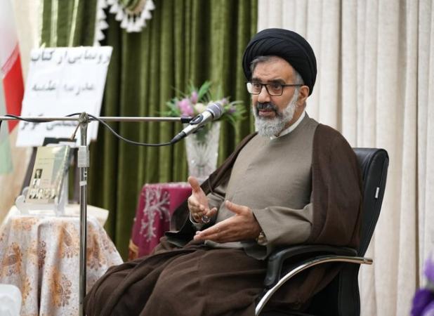 حسینی: حضرت زهرا (س) الگوی زنان و مردان است