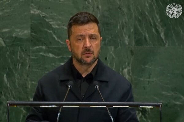 زلنسکی: روسیه آتش‌بس و پایان جنگ را رد می‌کند!