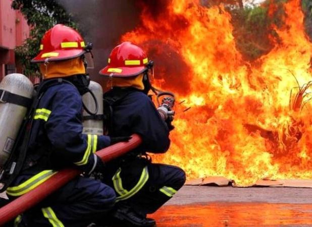 شعله‌های آهنین در فرون‌آباد؛ چهار نفر مصدوم شدند