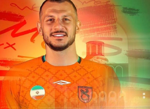 مهاجم سابق استقلال و پرسپولیس به مس رفسنجان پیوست