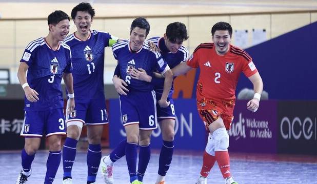 ژاپن به افغانستان رحم نکرد/ میزبان رقابت‌ها به نیمه نهایی رسید