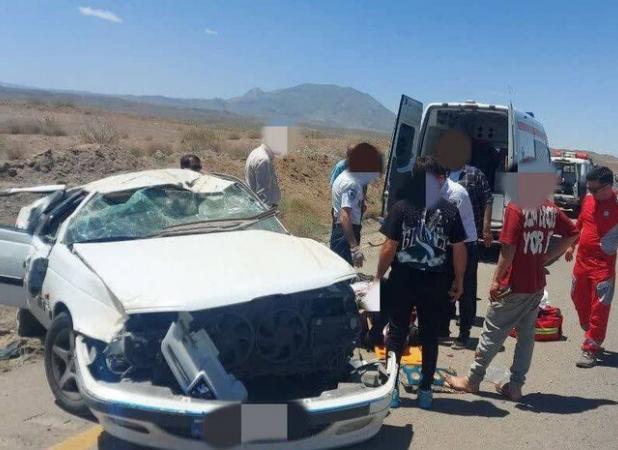 یک نفر در واژگونی پژو پارس محور سبزوار به میامی جان باخت