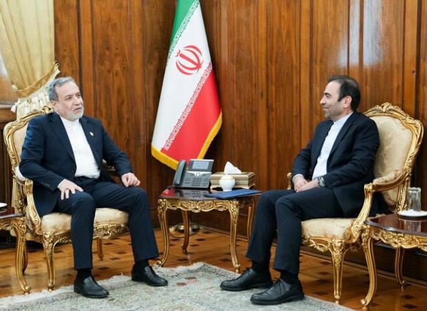 سفیر جدید ایران در ارمنستان با وزیر امور خارجه دیدار کرد