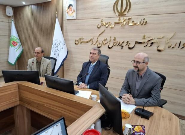 بهبود شرایط آموزش‌دهندگان و توسعه مراکز سوادآموزی در کردستان