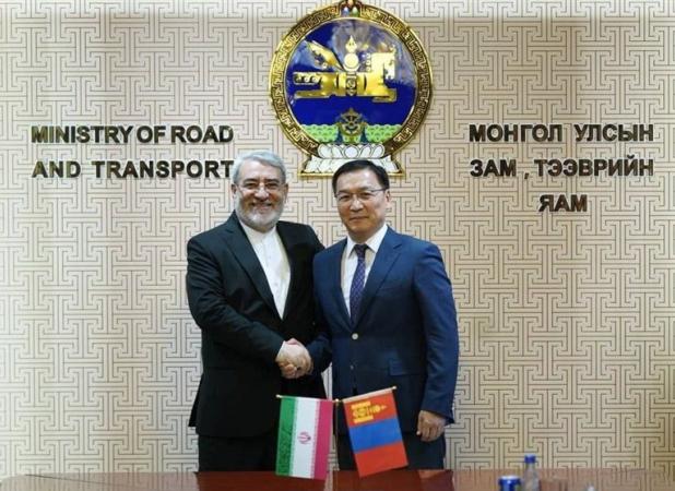 رحمانی فضلی استوار نامه خود را به رئیس جمهور مغولستان تسلیم کرد